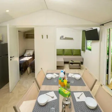 Chalet 3 Etoiles - Piscine - Ccbbhfa